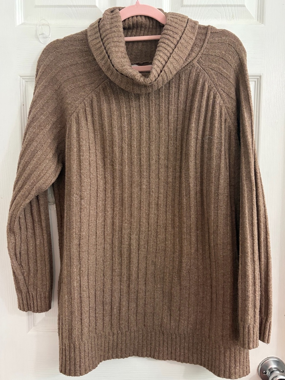 Oak + Meadow Women’s Ribbed Cowl Neck Sweater in Taupe. Size XL